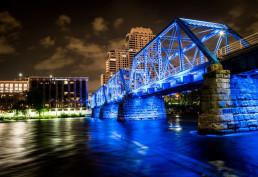 Grand Rapids-Michigan-at-night-with-blue-bridge